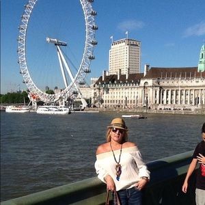 Meet your Posher, Laura